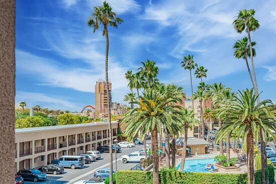 Grand Legacy at the Park: The Perfect Disneyland Stay